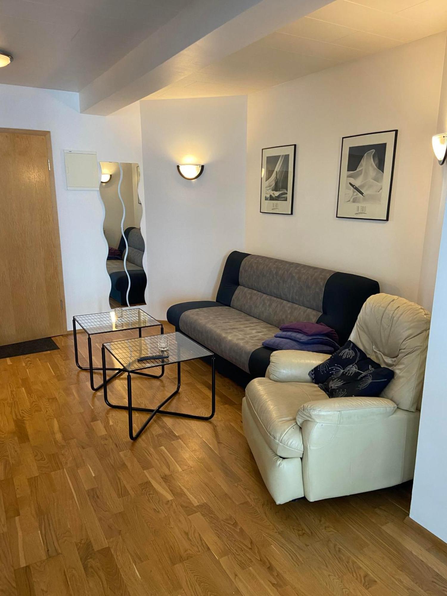 Ostello Akureyri Backpackers Esterno foto