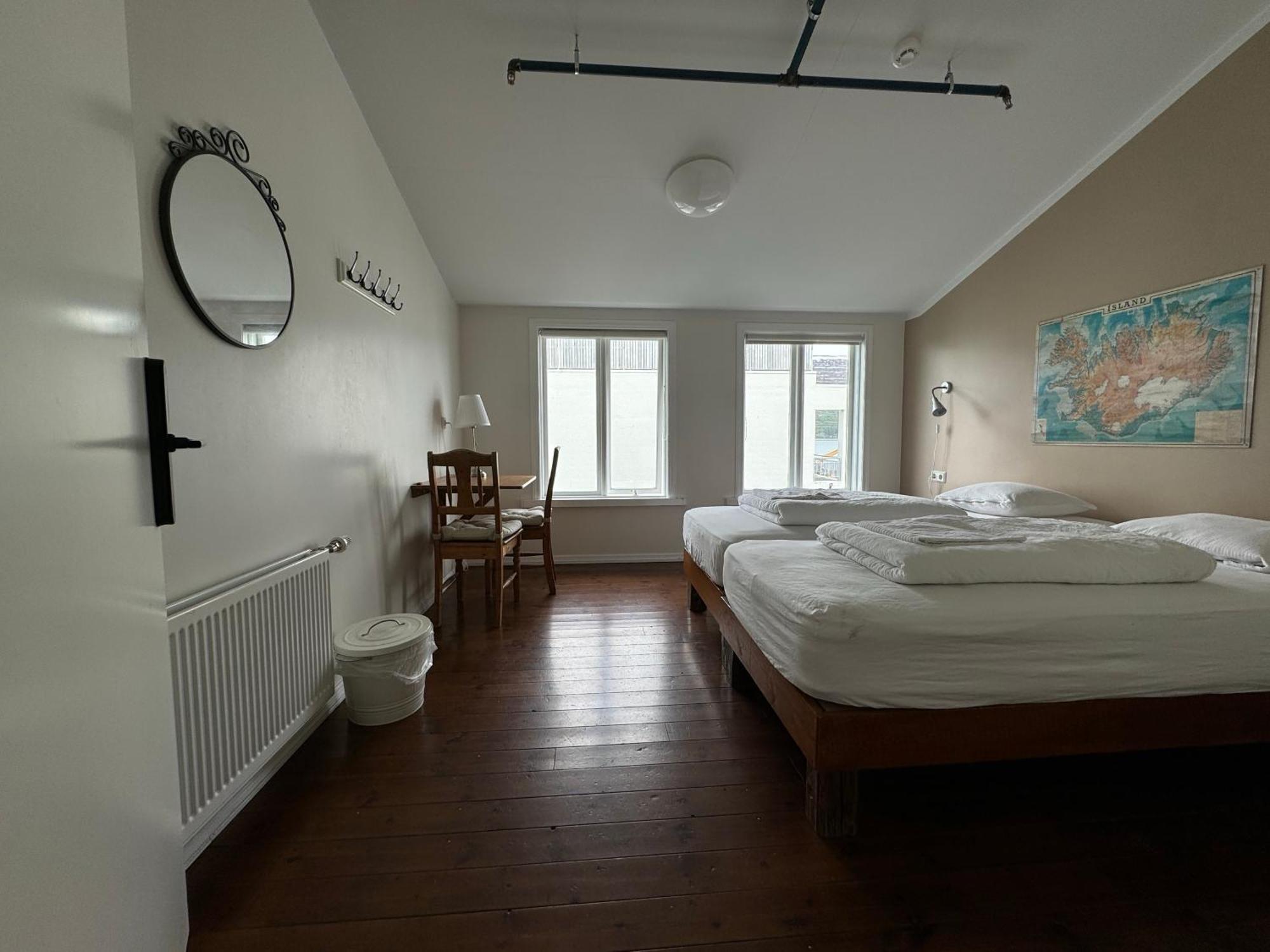 Ostello Akureyri Backpackers Esterno foto